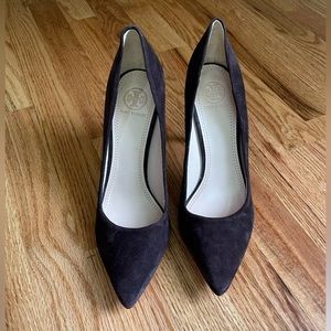 TORY BURCH Greenwich suede Pointy Toe Pump ✨